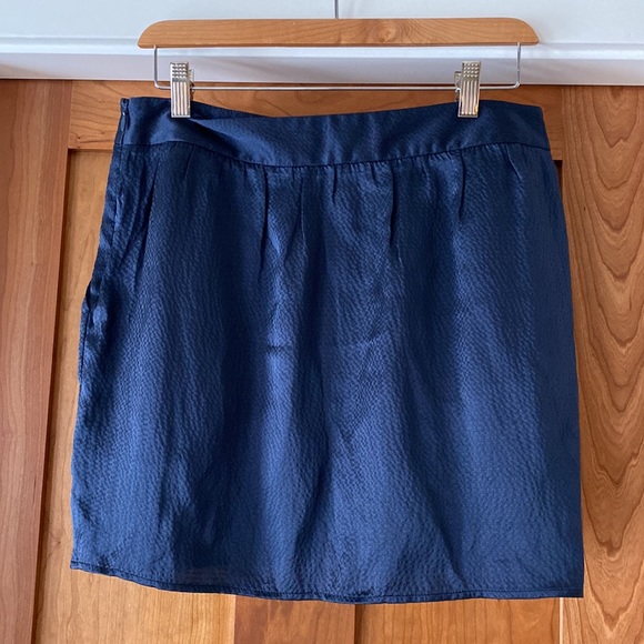 Talula/Aritzia silk mini skirt - Picture 3 of 6